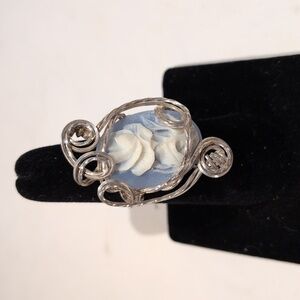 Sterling Silver Wire Wrapped Blue Cameo Ring. Sz 7